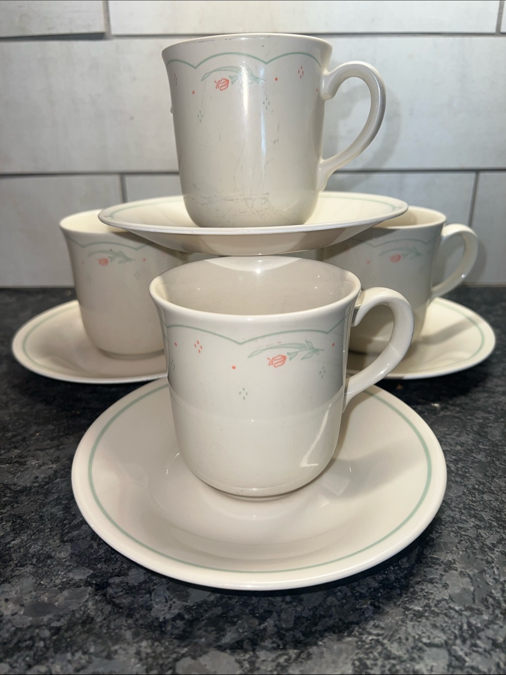 Corelle CALICO ROSE cup and saucer set of 4. Green and Pink roses
